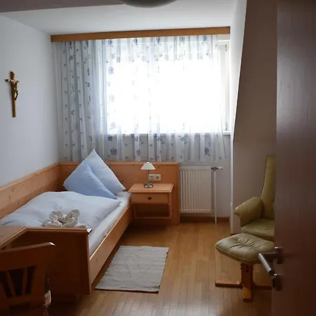 Konukevi Fruehstueckspension Josefinum Bad Aussee