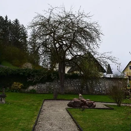 Konukevi Fruehstueckspension Josefinum Bad Aussee