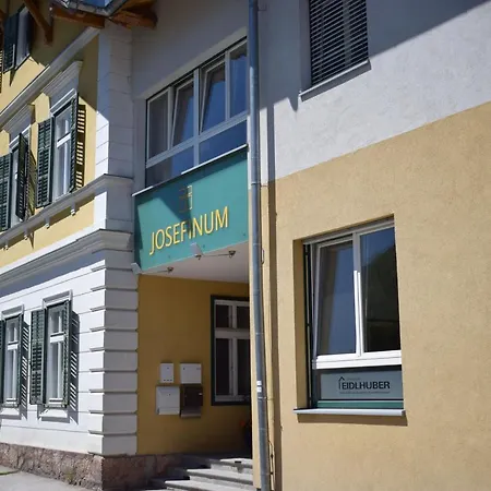 Fruehstueckspension Josefinum Guest house