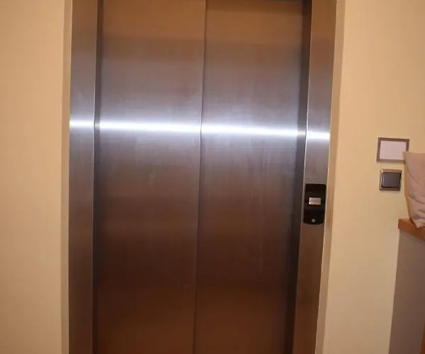 Fruehstueckspension Josefinum בית הארחה באד אאוסי